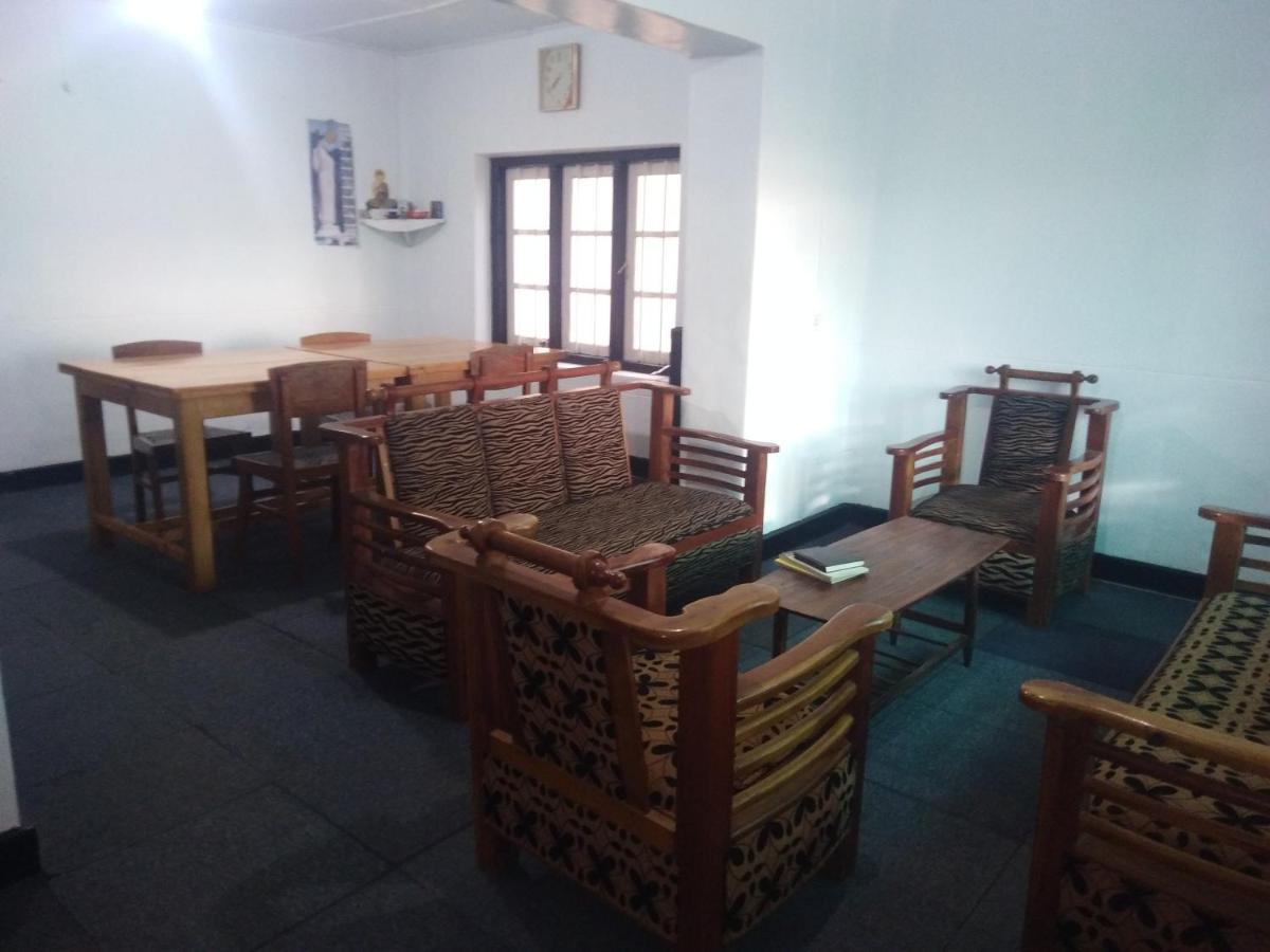 Forest Cyniciam Homestay Ohiya Bilik gambar